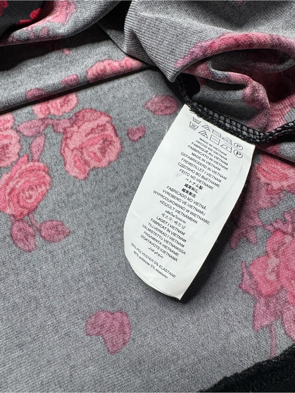 MICHAEL Michael Kors Eden
Floral Bell Sleeve Flounce Dress. - Picture 6 of 6